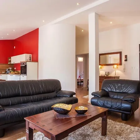 Tip Deluxe Apartment